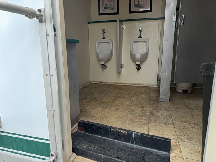 1992-pace-restroom-trailer-image-71