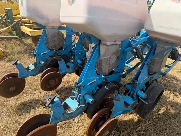 #51909-•-monosem-12-twin-row-38"-center-planter-05a116-inv#51909-image-102