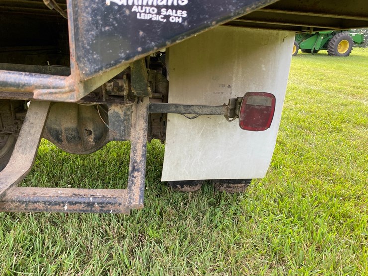 ih-1700-grain-truck-image-20