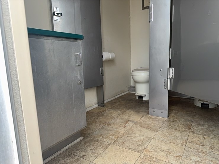1992-pace-restroom-trailer-image-68