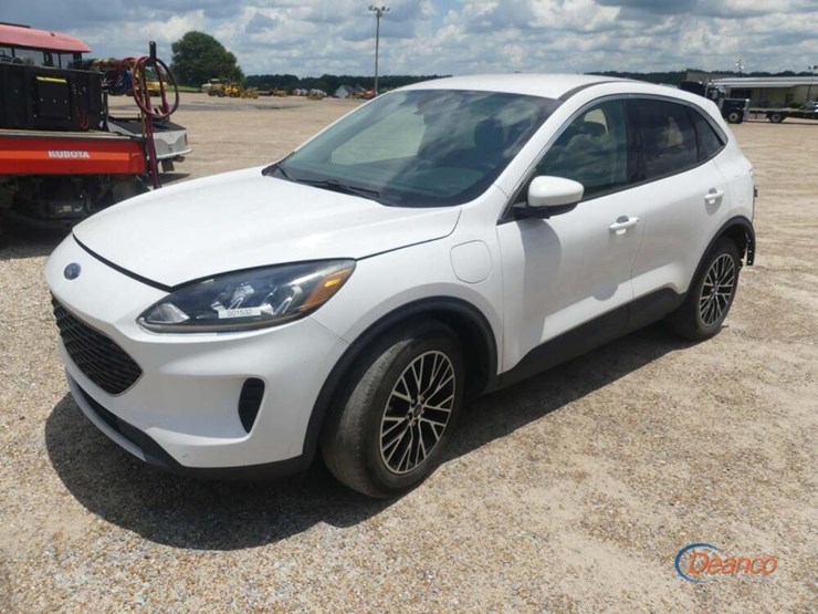 2020-ford-escape-image-11