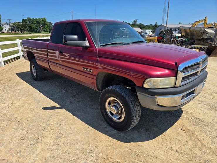 1996-dodge-ram-2500-image-9