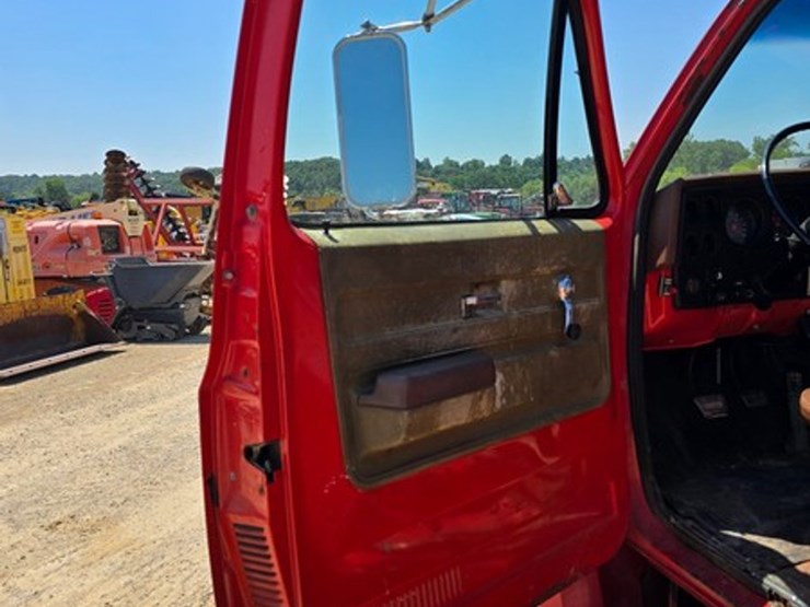 gmc-sierra-6500-image-19