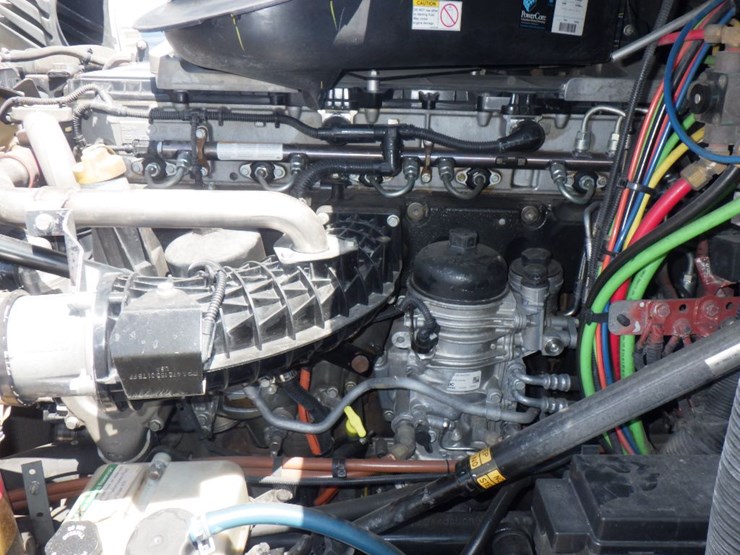 2019-freightliner-cascadia-125-image-23
