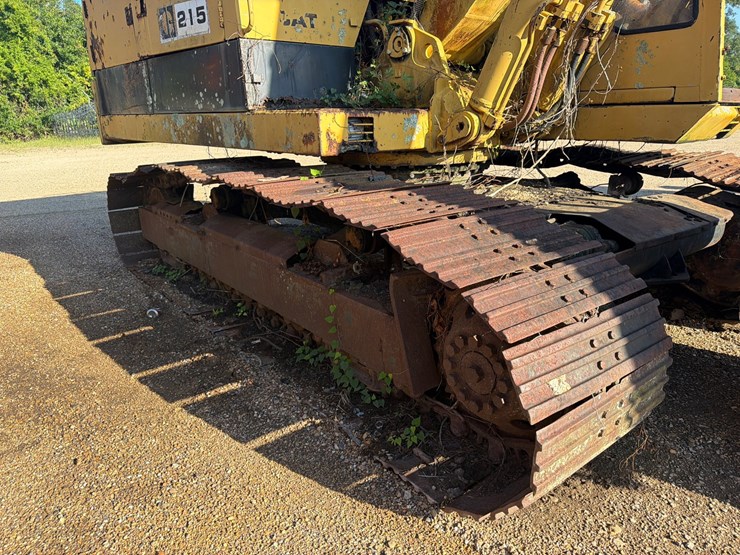 caterpillar-215-image-4