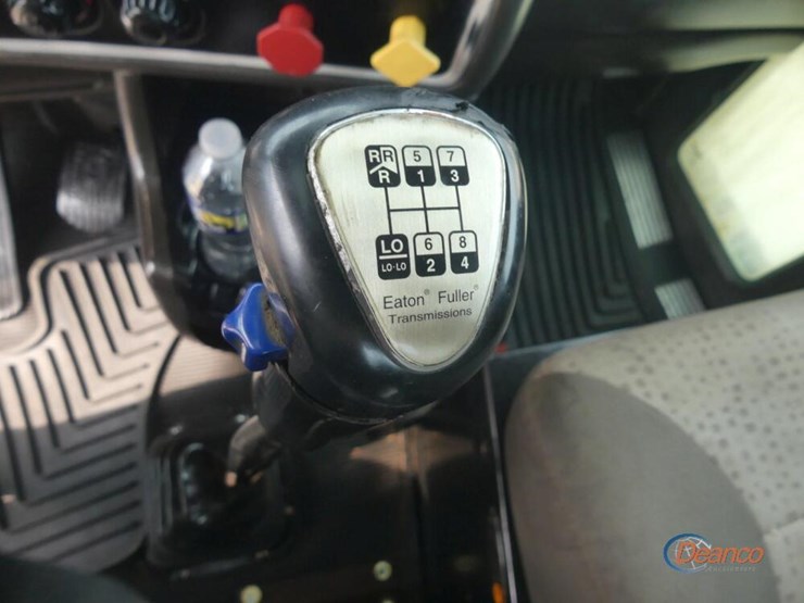 2012-kenworth-t800-image-23