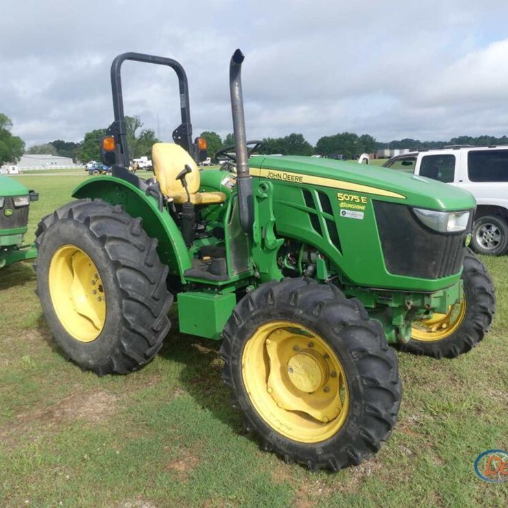 2021 JOHN DEERE 5075E