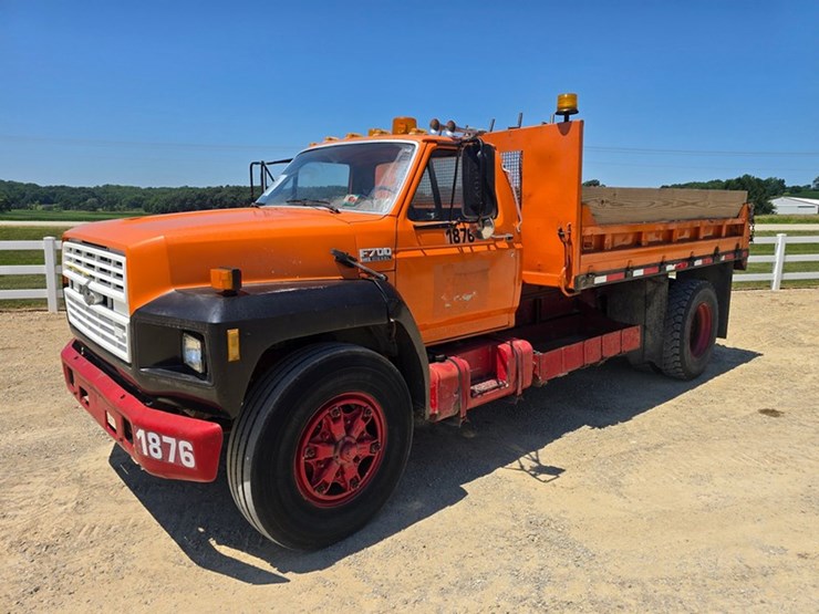 1991-ford-f700-image-1