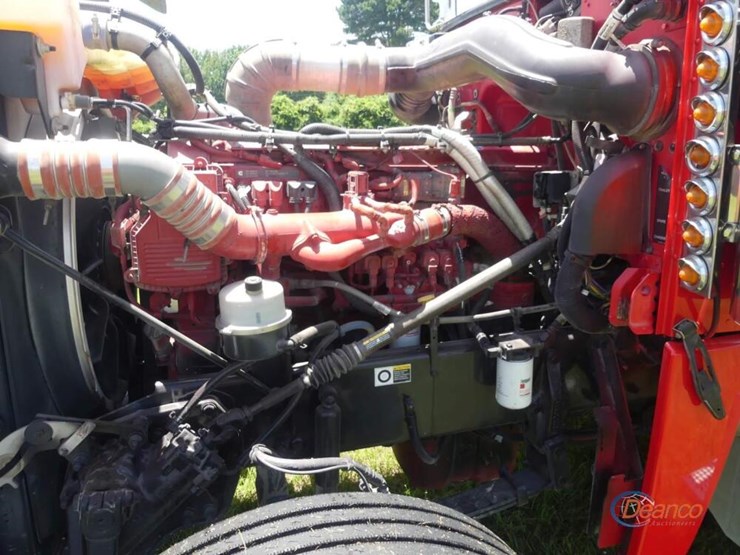 2009-peterbilt-388-image-9