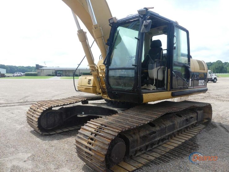 2001-caterpillar-322c-image-1