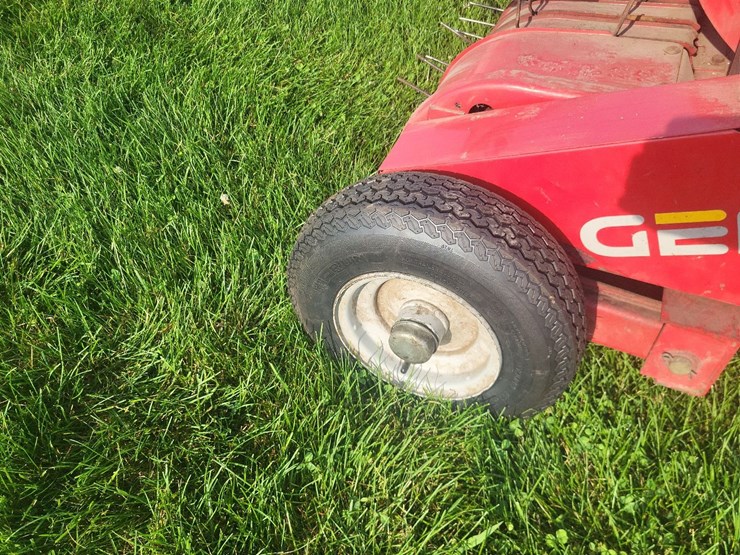 gehl-1065-tandem-axle-forage-chopper-w/2-heads---nice-image-62