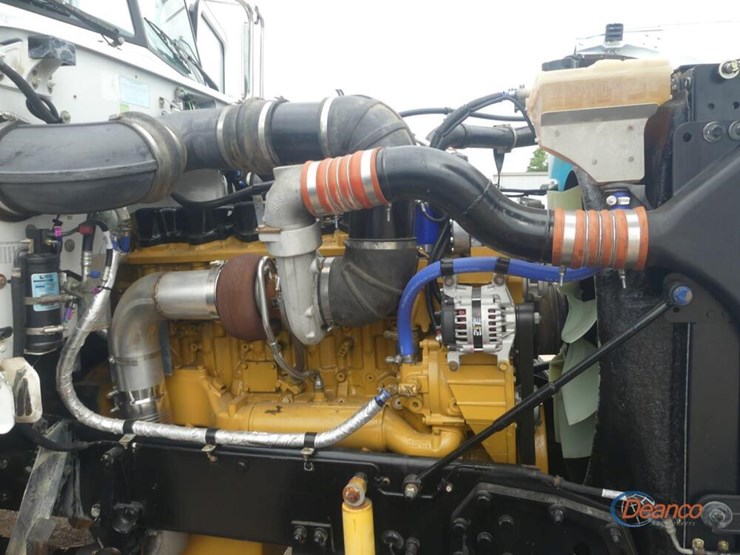 2012-peterbilt-388-image-11