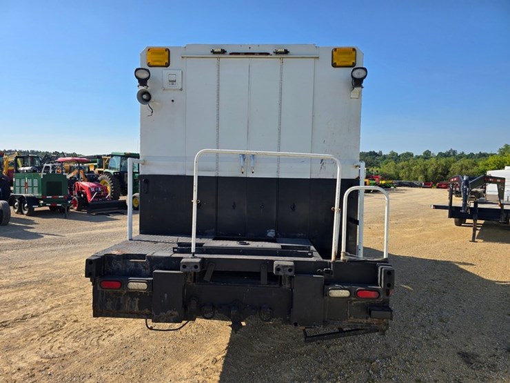 2008-international-durastar-4300-image-4
