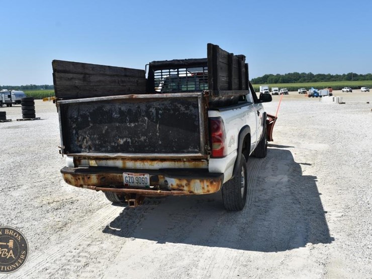2004-chevrolet-silverado-1500-image-20