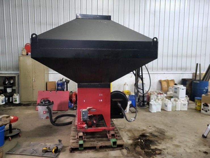 gandy-6290-68-orbital-air-seeder-image-1