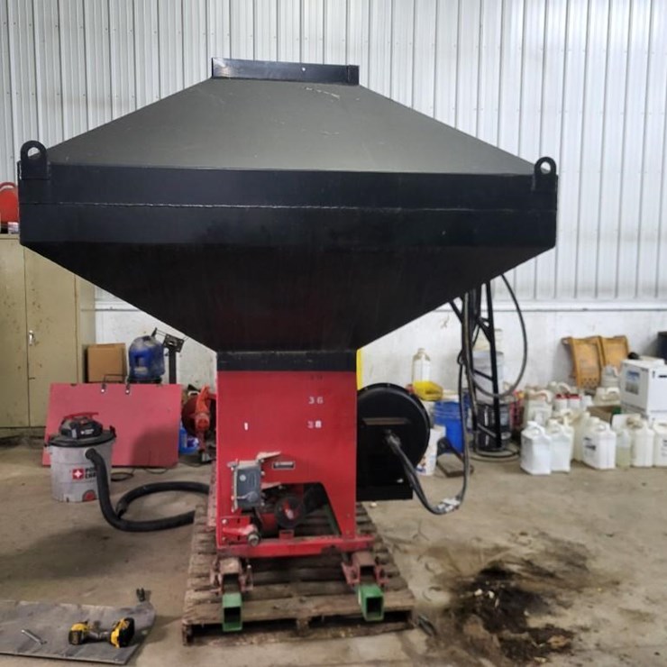 Gandy 6290-68 Orbital Air Seeder