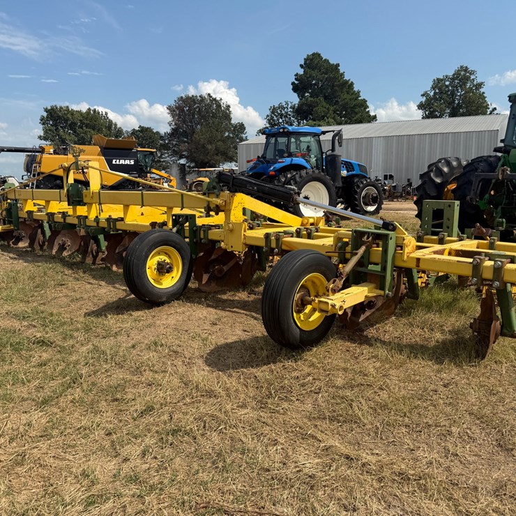 #51910 • Roll-A-Cone 12-row 38" Spacing Hipper 10-3218 INV#51910