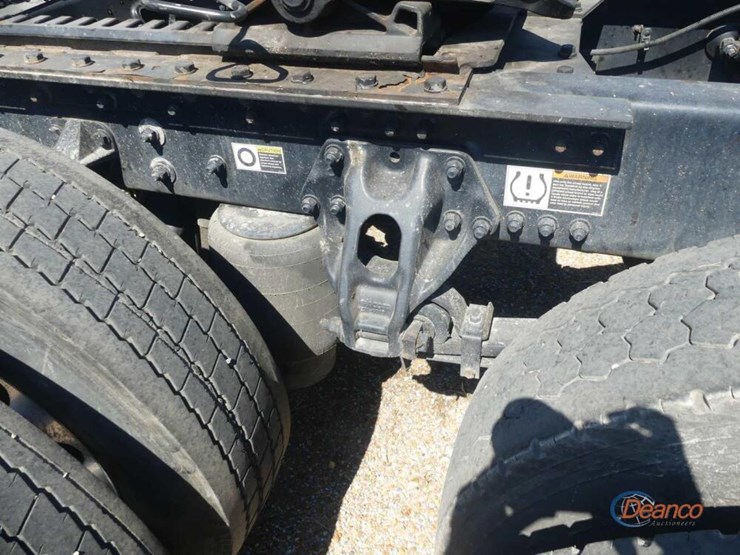 2022-kenworth-t680-image-6