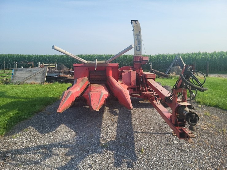 gehl-1065-tandem-axle-forage-chopper-w/2-heads---nice-image-11