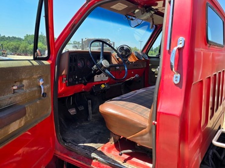 gmc-sierra-6500-image-18