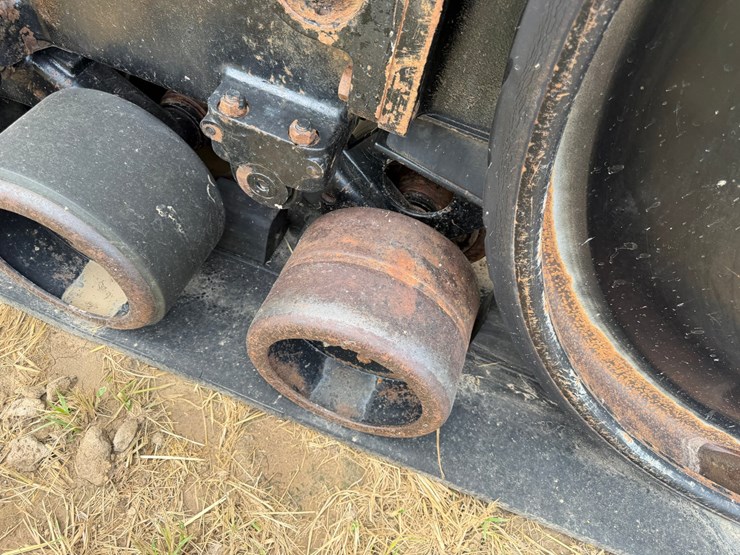 #51850-•-caterpillar-challenger-track-tractor-agcc0765hnwcd1157-inv#51850-image-8