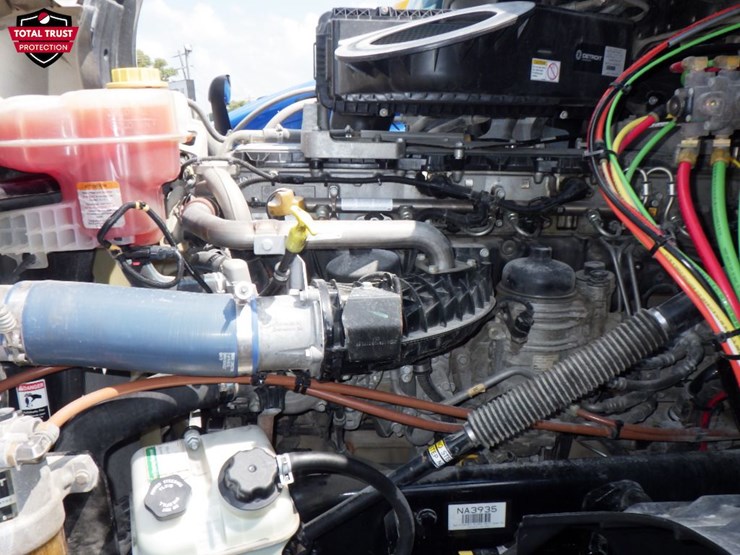 2022-freightliner-cascadia-126-image-20