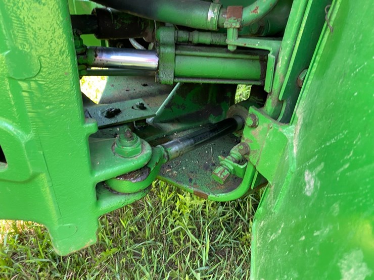 john-deere-8430-image-22