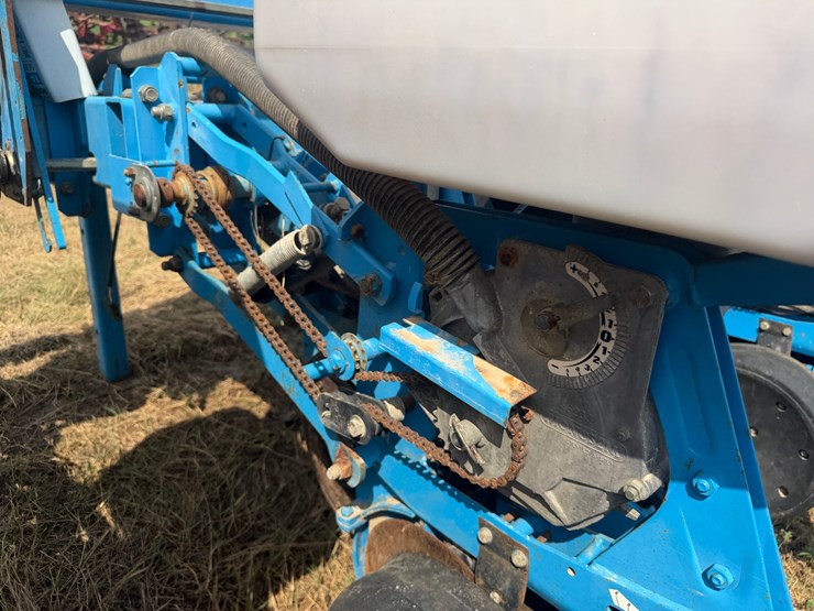 #51909-•-monosem-12-twin-row-38"-center-planter-05a116-inv#51909-image-88