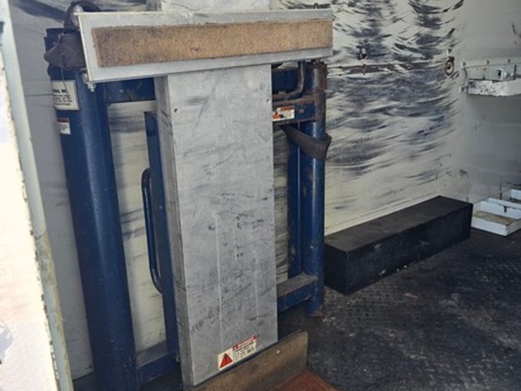 2011-international-durastar-4300-image-8