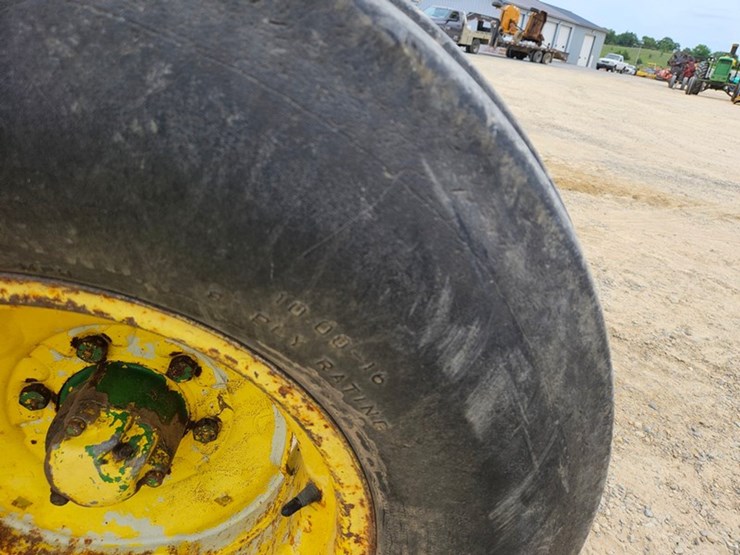 john-deere-4320-image-40