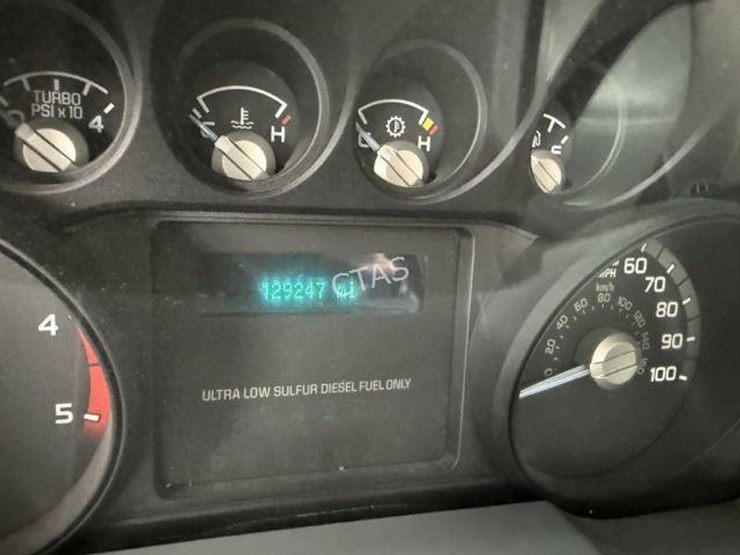2016-ford-f350-xl-image-24
