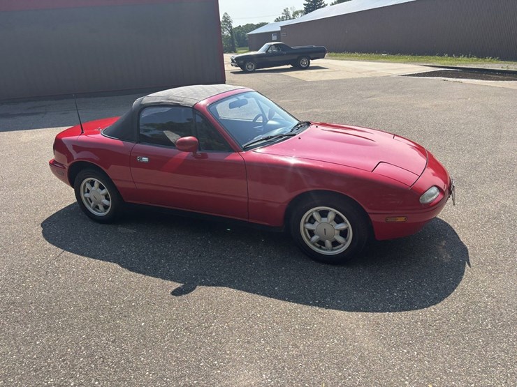 #1872-•-1990-mazda-miata-convertible-image-12