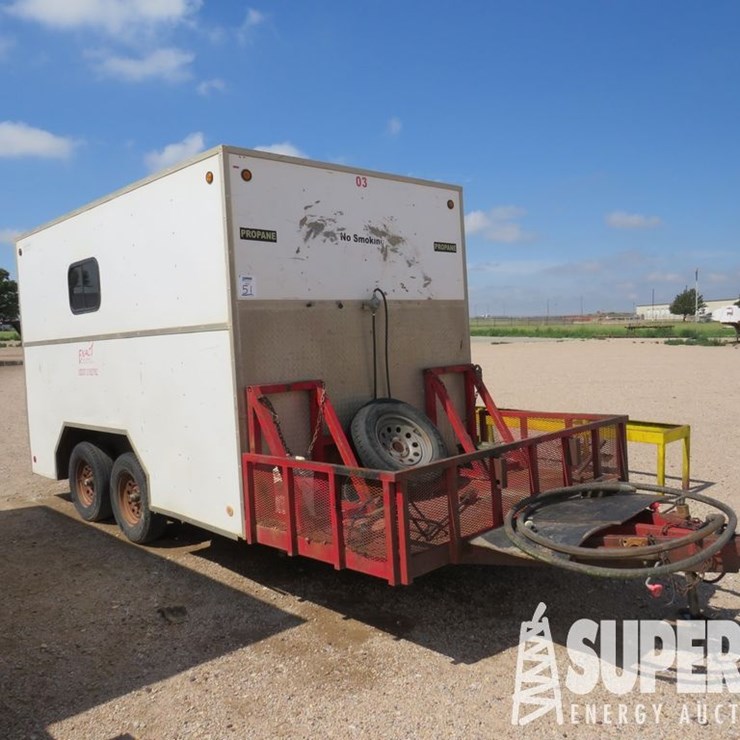 2005 CARRIER TRAILER 16'L T/A Doghouse Crew Trailer