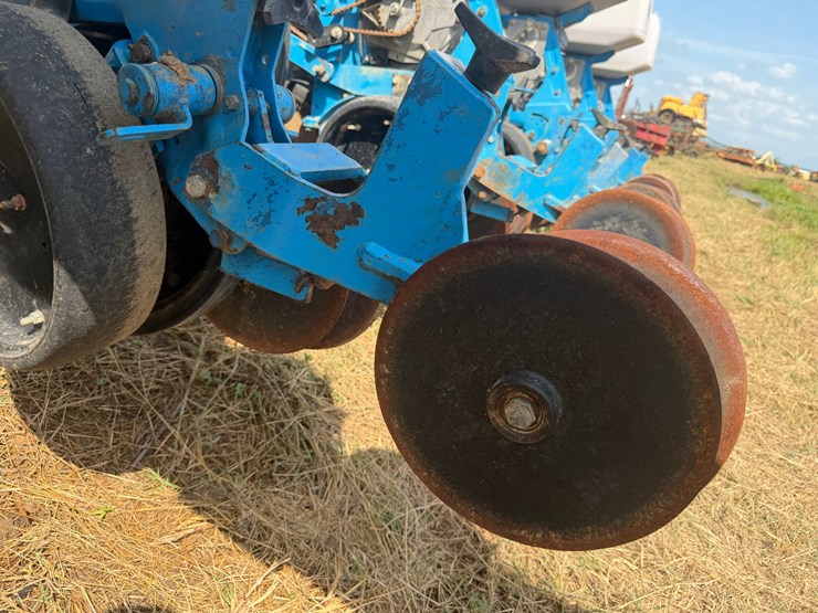 #51909-•-monosem-12-twin-row-38"-center-planter-05a116-inv#51909-image-55