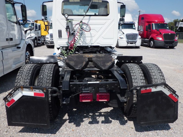 2018-international-prostar-image-7