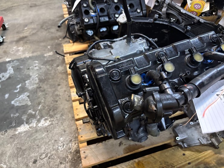 #408-•-2-pallets-of-motorcycle-engines-and-engine-parts-image-4