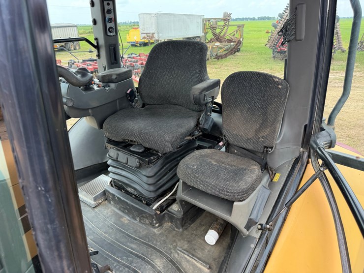 #51850-•-caterpillar-challenger-track-tractor-agcc0765hnwcd1157-inv#51850-image-74