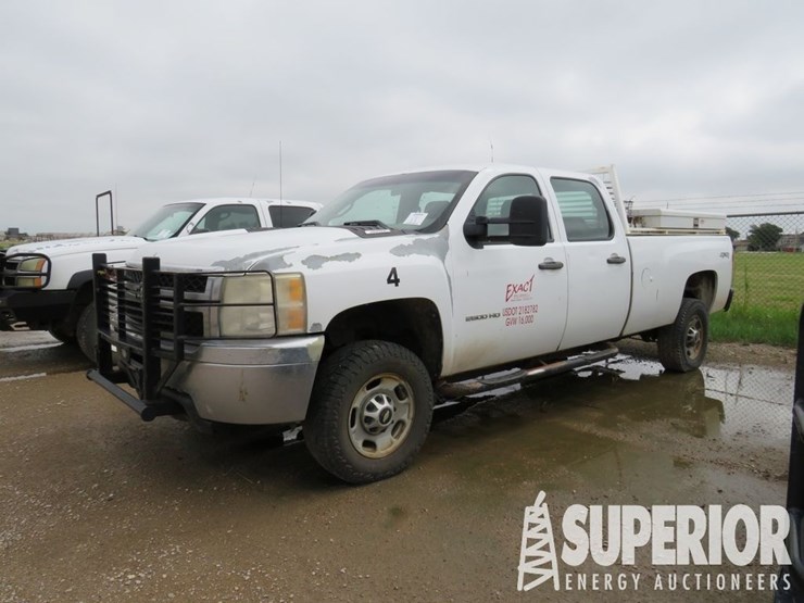 2011-chevrolet-silverado-2500hd-image-1