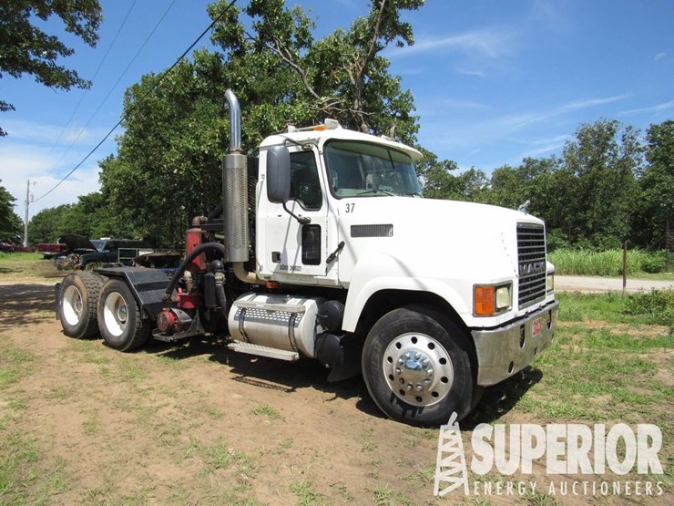 2006-mack-chn613-image-2