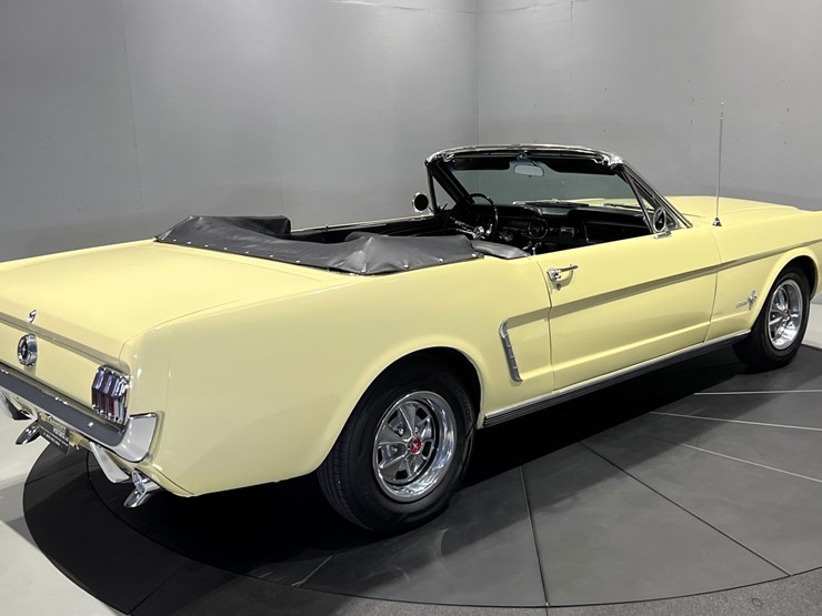 #1512-•-1965-ford-mustang-convertible-image-36