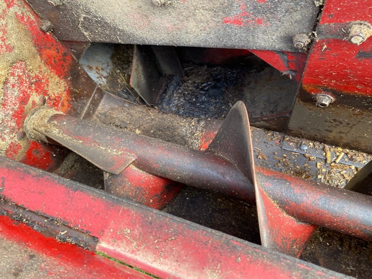 case-ih-881-forage-harvester-image-26