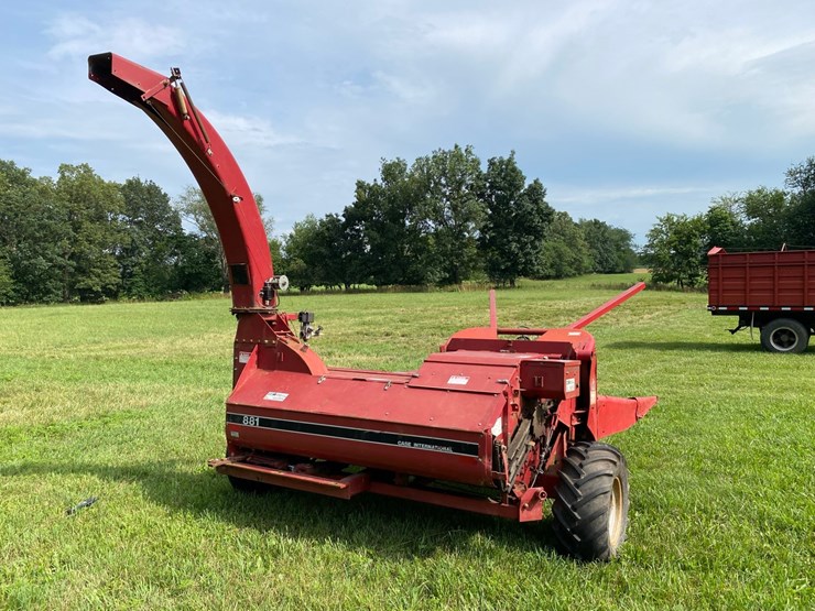 case-ih-881-forage-harvester-image-3