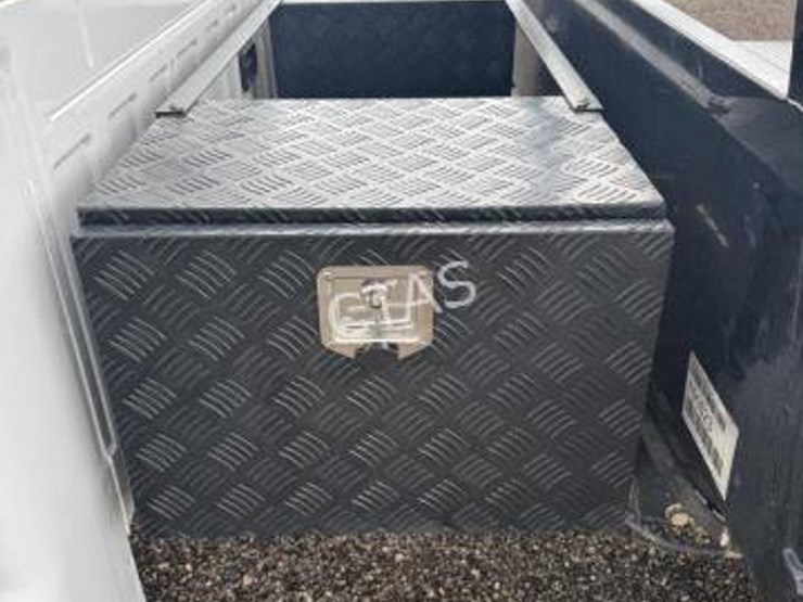 2016-ford-f350-xl-image-18