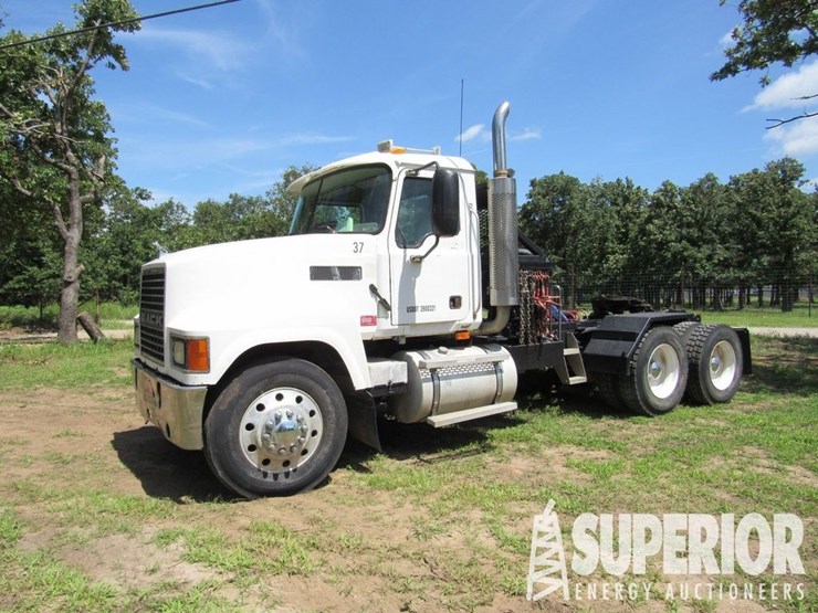 2006-mack-chn613-image-1
