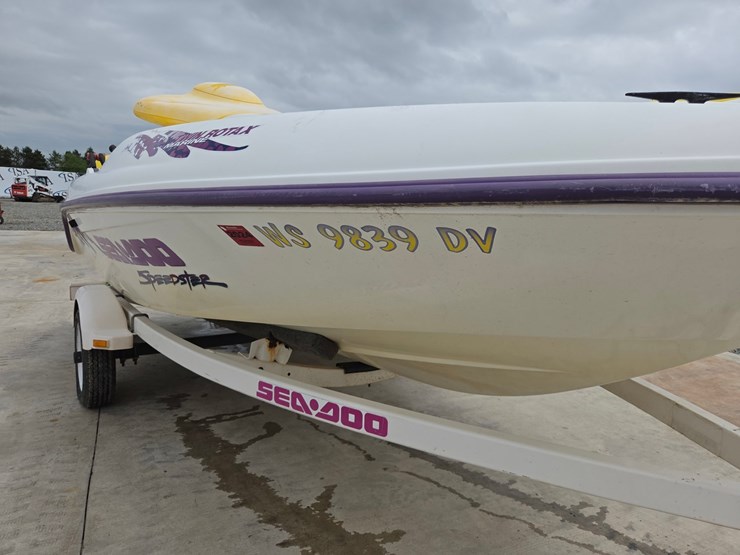 #5018-•-1996-seadoo-speedster-jet-boat-image-20