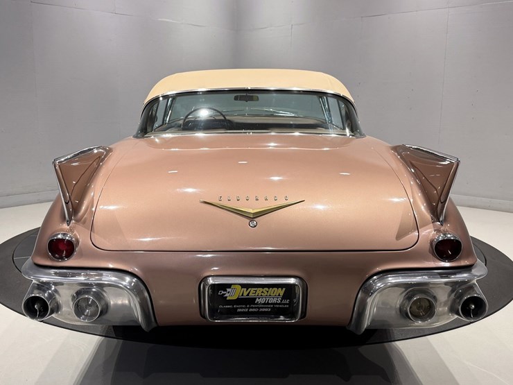 #1513-•-1957-cadillac-eldorado-image-32