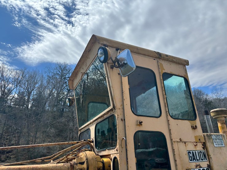 caterpillar-d3c-xl-image-8
