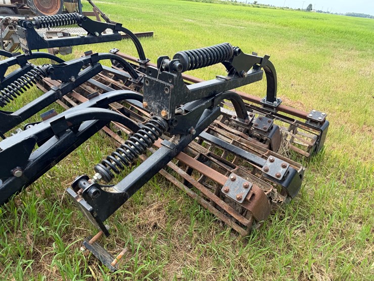 case-ih-330-image-68