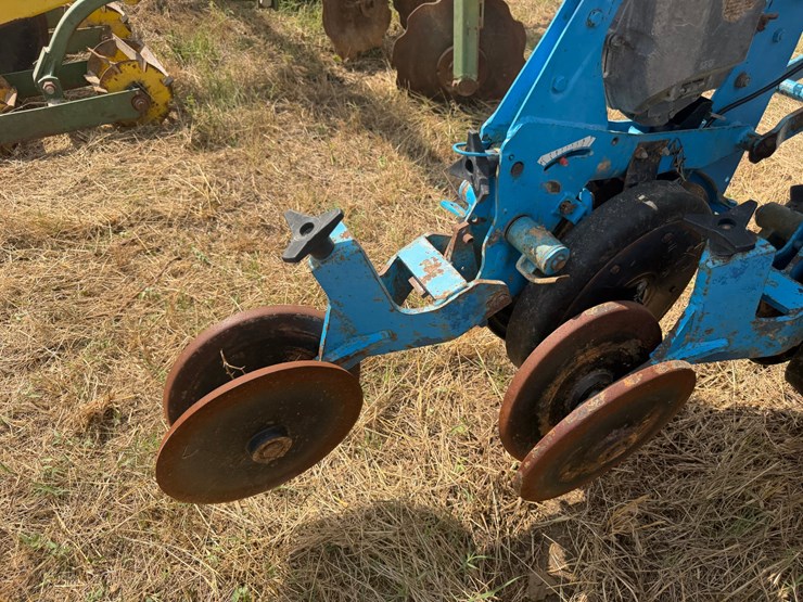 #51909-•-monosem-12-twin-row-38"-center-planter-05a116-inv#51909-image-112