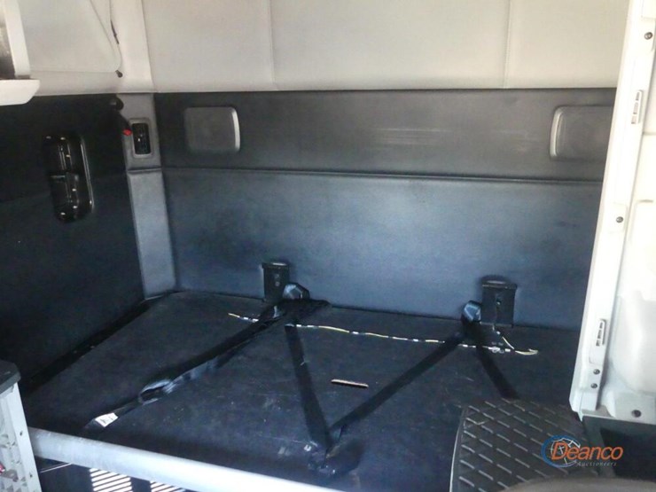 2022-kenworth-t680-image-17